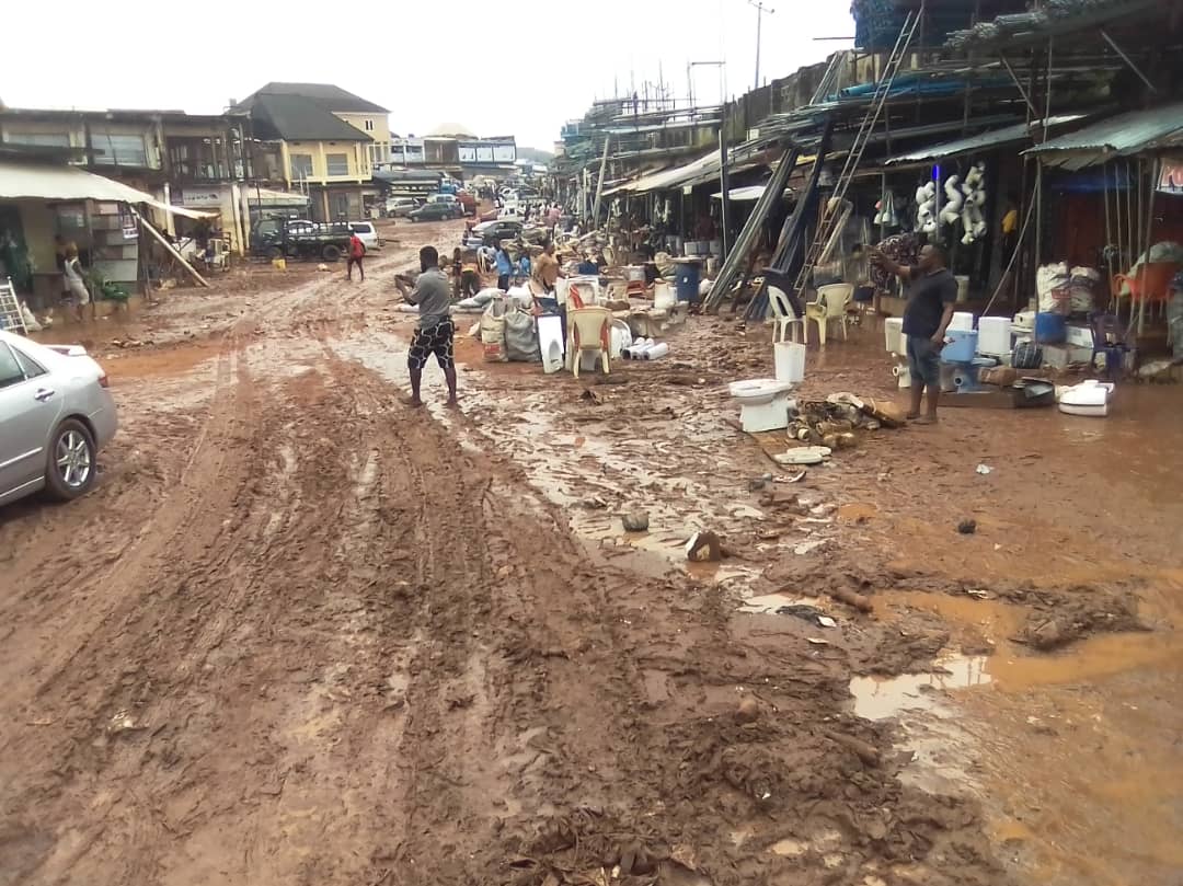 Lamentation at Anambra market as traders lose goods worth millions of Naira to flood