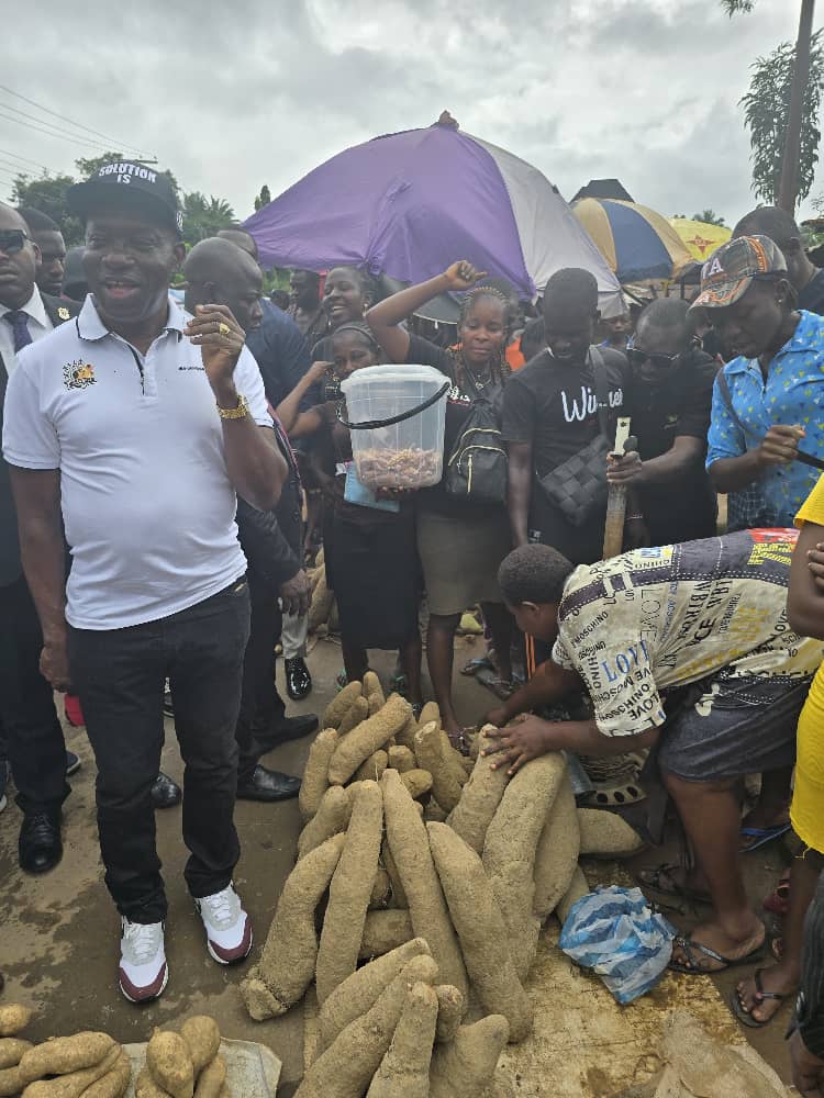 Gov Soludo visits markets in Anambra to ensure noncompliance to Mondays sit-at-home