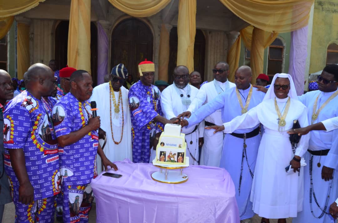 St. Martin of Tours celebrates Patron Saint’s Day, unveils statue