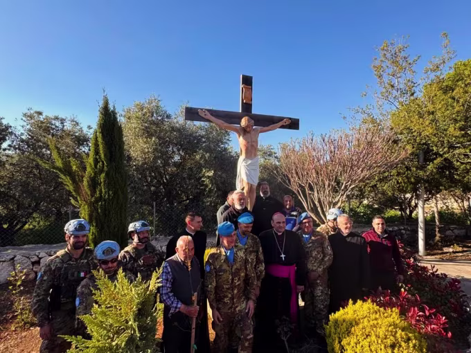 Italian peacekeepers replace vandalized Jesus statue in Lebanon