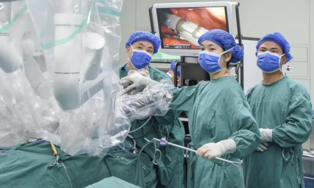 Chinese surgeon performs prostate cancer surgery on patient 220km away using 5G-powered robot