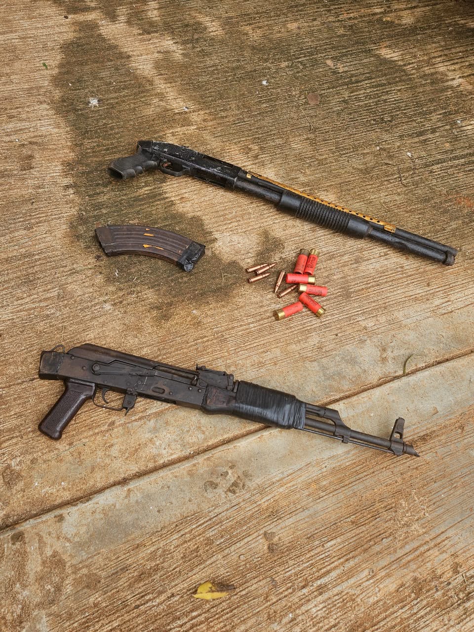 Gun duel: Two suspected kidnappers killed as Police recover AK-47, pump-action gun in Anambra